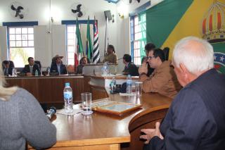 9 - Diretora de Planejamento, Gestão e Turismo de Paraibuna, Solange Barbosa, durante discurso - Bicentenário