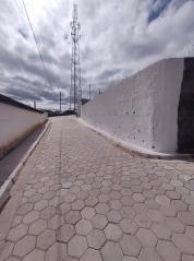 93 - Uma das oito ruas beneficiadas com o calçamento no bairro Santa Edwiges