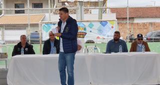 Entrega títulos de propriedades (147)