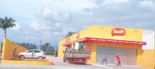 Swift inaugura ampla loja em P