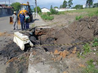 Prefeitura age para eliminar obstruções em galeria (2)