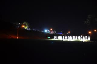 Entrada principal da cidade re