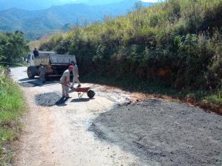 operação tapa buraco nos bairros rurais e urbanos