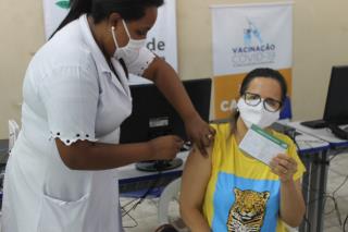 Covid-19 Profissionais de educação serão vacinados somente no CIAF na terça-feira (2)