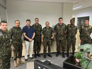 Prefeitura e Exército iniciam serviços de limpeza para combater ao mosquito transmissor da dengue (2)