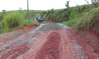 Estradas rurais recebem serviços de urgência e emergência após chuva intensa desta madrugada  (1)