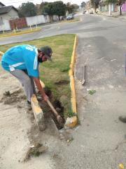 Obra para desafogar av. Pinhei