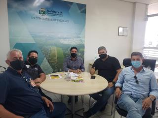 Prefeitura recebe Rede de Supermercado Simpatia