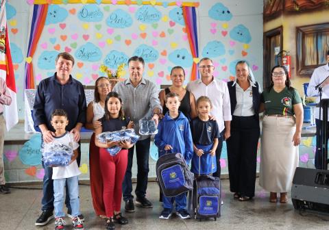 Início do ano letivo marca apresentação dos novos kits de uniformes