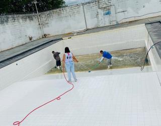 Prefeitura realiza manutenção da piscina da SMEL