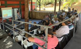 Secretaria Municipal de Agricultura resgata união e promove transferência de tecnologia aos produtores rurais de Fernandópolis