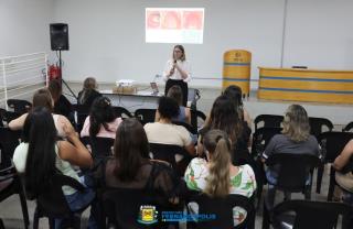 Prefeitura promove capacitação em Saúde Bucal para melhor atender à população