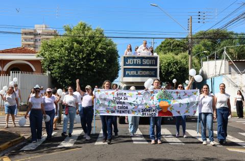 Caminhada pelo Janeiro Branco reúne 300 pessoas no centro de Fernandópolis