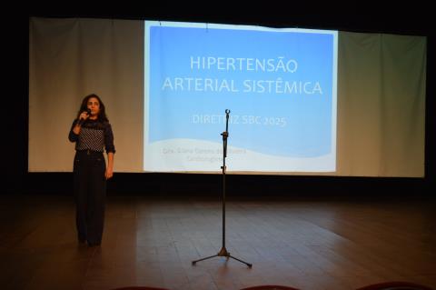 Simpósio discute hipertensão e diabetes com especialistas