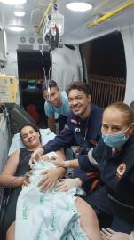 SAMU realiza parto dentro de ambulância