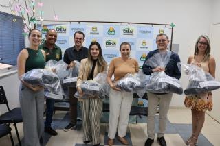 CREAS e Assistência Social distribuem kits de inverno para pessoas em situação de vulnerabilidade