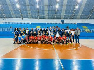 Com parceria da iniciativa privada, time de futsal feminino de Itupeva ganha novo uniforme de treino