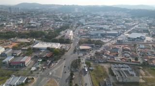 Rua Emancipadores do Município estará interditada neste sábado (4) para implantação da iluminação pública