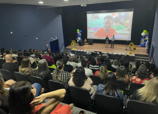 Itupeva realiza o I Fórum de Gestores Escolares no Cine Teatro Municipal