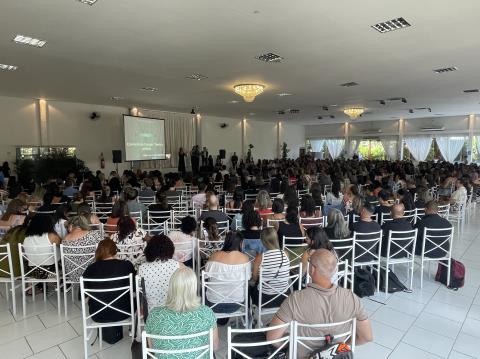Prefeitura apresenta metas e planejamento da Educação para 2026 em evento com servidores da rede