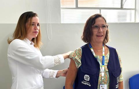 Itupeva inicia campanha de imunização contra dengue para profissionais da saúde