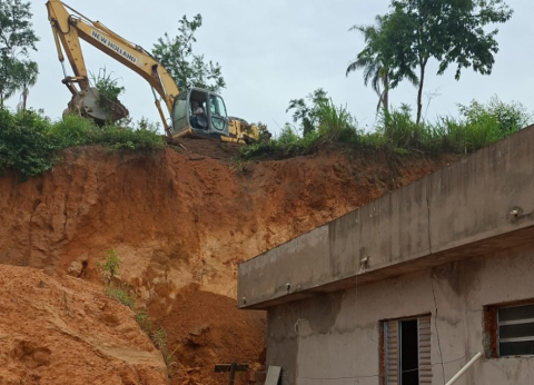 Defesa Civil de Itupeva auxilia família após chuvas no Jardim das Angélicas