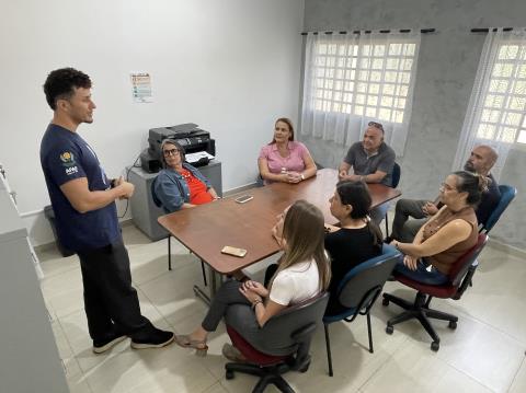 Gestores da Educação fazem visita institucional à APAE