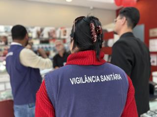 Vigilância Sanitária, em parceria com o Conselho Brasileiro de Oftalmologia, realiza ação educativa junto às óticas