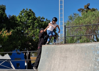 Programação de férias: CRAS Parque das Hortênsias leva crianças do Barão da Boa Vista para Pista de Skate