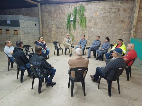 Defesa Civil, Rinem e Corpo de Bombeiros promovem reunião com agricultores