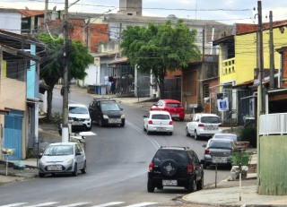 Mudanças no trânsito: Prefeitura anuncia proibição de estacionamento em trecho da Rua Geraldo Ferraz