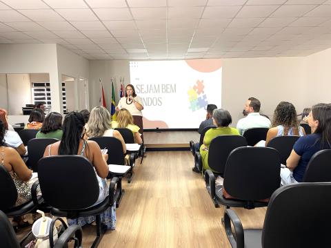 Secretaria de Educação recebe gestores escolares e alinha metas para o ano letivo de 2026