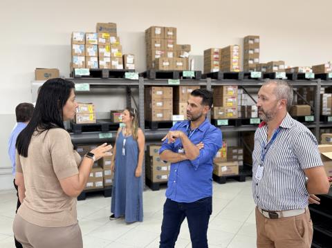 Comitiva de Nazaré Paulista visita Itupeva para conhecer modelo da Farmácia Central