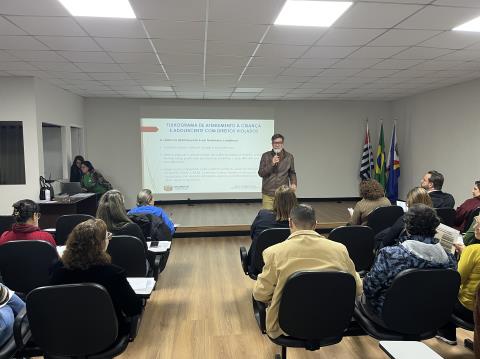 Prefeitura reforça importância do fluxo de atendimento a crianças e adolescentes vítimas de violência com ação intersetorial