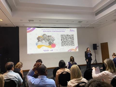 Profissionais de Itupeva participam de oficina de qualificação do implante contraceptivo