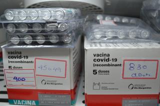 Pedreira recebe doses da Astrazeneca