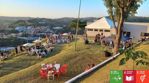 SAMUCA - Samba no Morro 01
