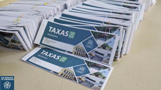 Prefeitura entrega carnês de ISS e Taxas 02