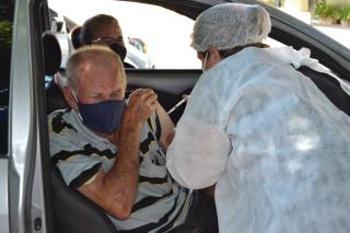 Drive Thru Vacina COVID 72 a 74 anos - 05